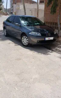 مگان ۲۰۰۰اتومات تکبرگ سند