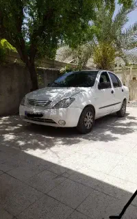 تیبا صندوقدار سفید رنگ