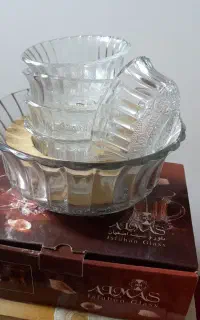 ظرف و ظروف اشپزخانه