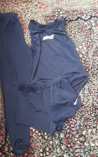 یک دست لباس ژیمناستیک نو،رنگ سورمه ای