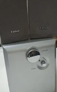 اسپیکر ادیفایر R231T سه‌تکه ، سالم و خوش‌صدا