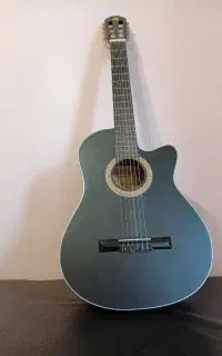 گیتار نو مشکی رنگ