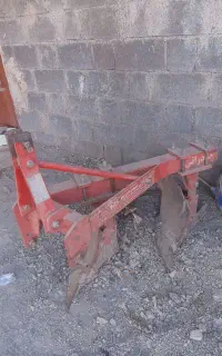 شخم تراکتور