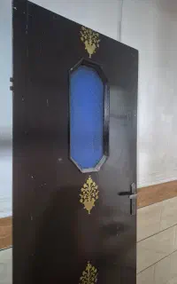 درچوبی سالم و تمیز