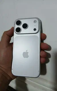 ۱۷ پرو بدون رجستر.