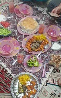 زندگی لاکچری درامد بالا با گوشی