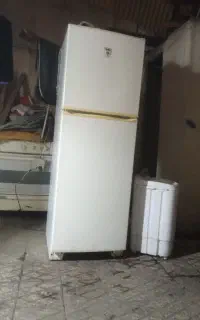 یخچال تارا