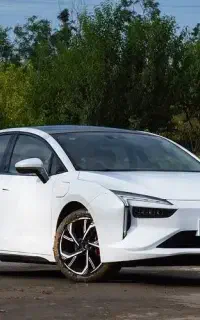 فروش لونا سفید درحد صفر