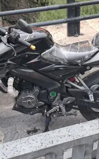 موتور سیکلت ان اس ۲۰۰