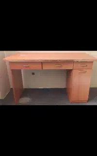 میز مطالعه و‌ کامپیوتر