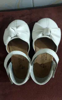 کفش سایز ۲۴