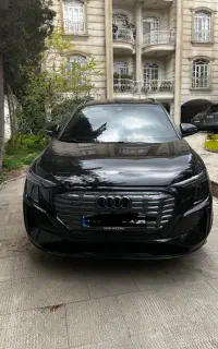 آئودی Q5 کیو ۵ تیپ ۵ مشکی ۲۰۲۳