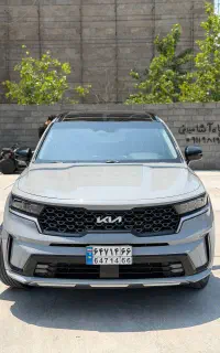 ۳ خودرو سورنتو