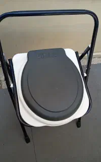 توالت فرنگی تاشو