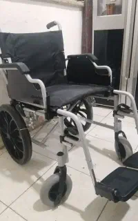 ویلچر کمکی همراه  آلومینیوم جمع شو