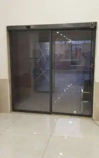 تعمیز ونصب کرکره و درب های شیشه سکوریت