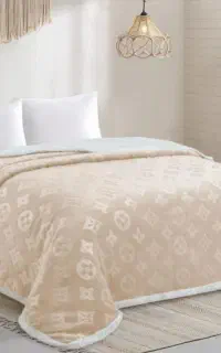 پتو دونفره چهار فصل طرح LV تدی خز دار