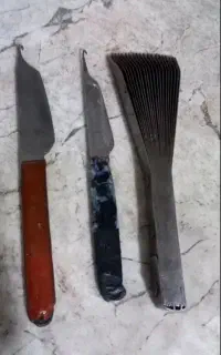 دوعدد قلاب یک عدد دف