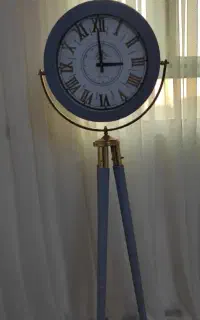 ساعت ایستاده