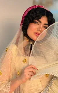 میکاپ و زلف لیدی لوکس