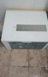 کولر گازی پشت پنجره ای