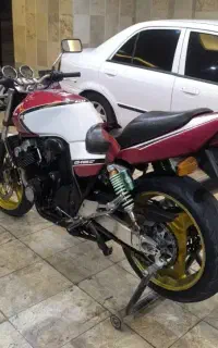 cb 400 مدل۲۰۰۳ بیرنگ