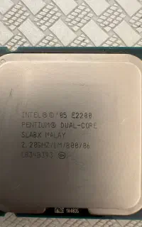Cpu core 2 duo E8400 و E2200