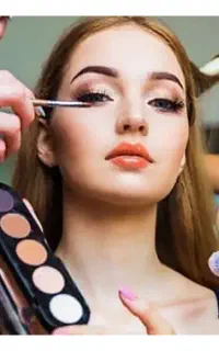دعوت به همکاری در سالن زیبایی