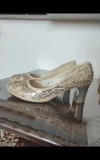 دو جفت کفش تازه