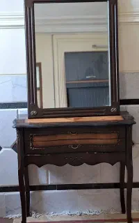 کنسول و آینه