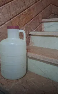 دبه خیار شور سالم