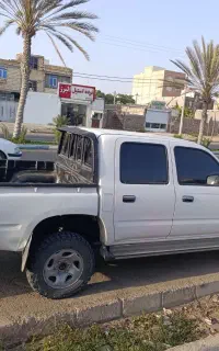 فروش و معاوضه هایلوکس تایگر 2000پلاک منطقه