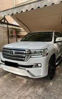 اجاره لندکروز بدون راننده فول
