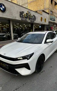 کی‌ام‌سی J7 سفید ۱۴۰۵
