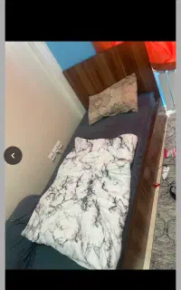 تخت چوبی