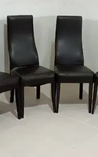 صندلی تمیز در حد نو