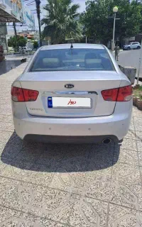 ماشین سراتو نقره ای ۲۰۱۰ وارداتی ۲۰۰۰ فروش فوری