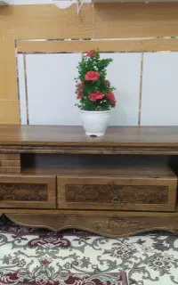 زیر تلویزیونی در حد نو
