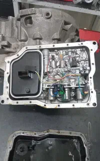 خدمات برق خودرو در محل(باطری سازی)