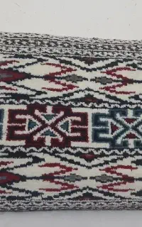 پشتی دست بافت