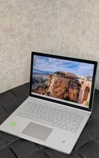 Surface Book 2 فول کانفیگ
