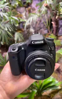 دوربین canon 70D با لنز 50 باسه پایه کیف اورجینال