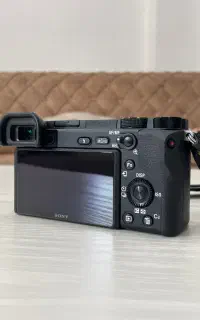 دوربین سونی a6400 و لنز سیگما 50mm f1.4