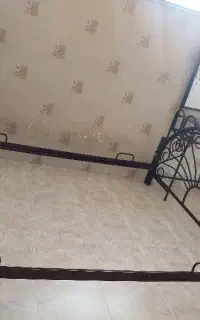 تختخواب و پا تختی