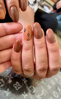 کاشت ناخن فقط500 و کاشت مژه هیدن 300