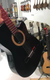 گیتار دیاموند مناسب شروع یادگیری