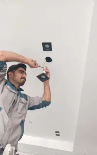 برقکار ساختمان رف اتصالی.... با ۱۵سال سابقه