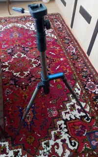 سه پایه دوربین