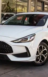 ام جی ۵ دنده ایی مدل ۲۰۲۵ صفر
