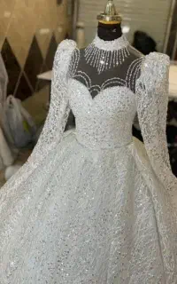 فروشنده مزون لباس عروس